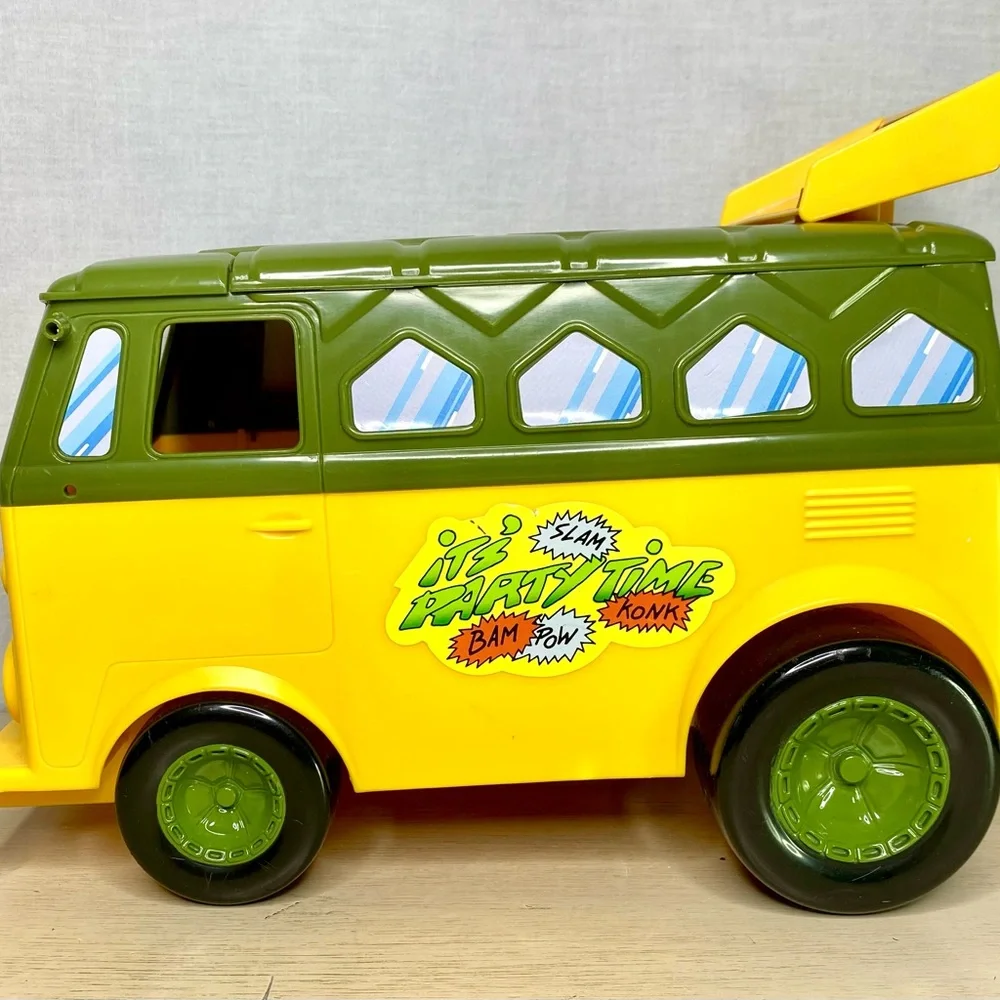 Vintage Teenage Mutant Ninja Turtles Party Wagon Van 1988 playmates - Picture 7 of 16